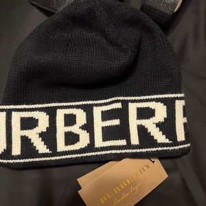 BRAND NEW BURBERRY BEANIE